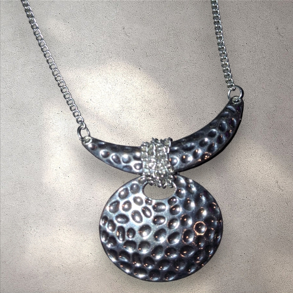 Lot 3 Statement Silvertone Geometric Unmarked Necklaces EUC - Picture 3 of 9